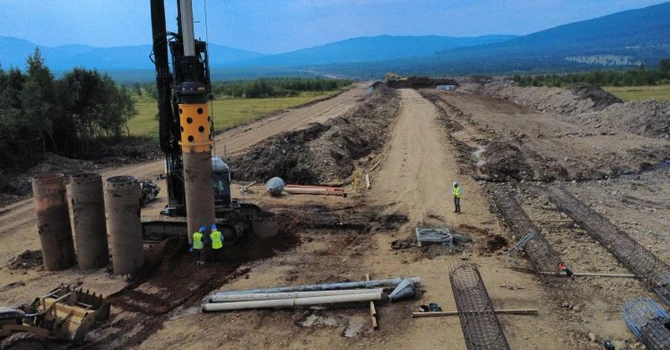 FOTO Autostrada Unirii A8: Ce lucrări pregătitoare execută Danlin XXL pe primul său șantier de autostradă