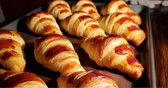 Croissantul pe Bursa de la Bucureşti – Derpan listează pe SMT al BVB prima emisiune de obligaţiuni, în valoare de două milioane de euro