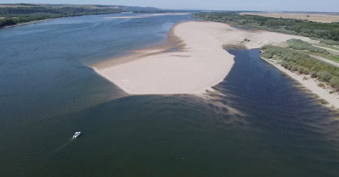Dunărea secată ne seacă și buzunarele. Criza din energie va crește inflația în România, singura țară UE care are stagflație, adică inflație mare și recesiune concomitent – ING