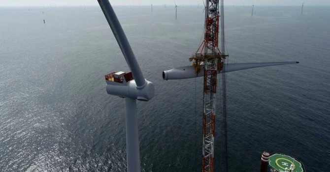 Pregătiri pentru primele turbine eoliene în Marea Neagră românească. Guvermul a pus în dezbatere normele pentru concesionarea viitoarelor perimetre offshore