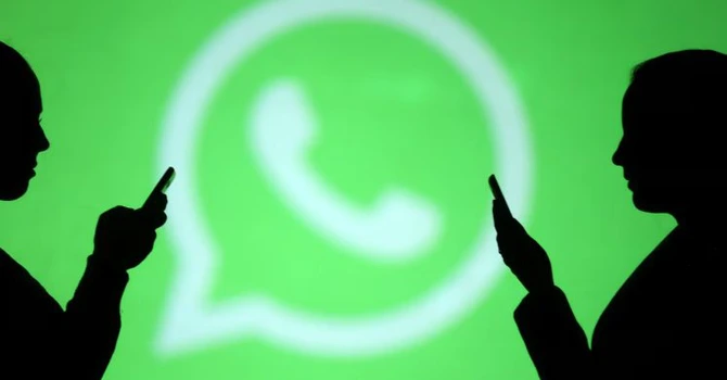 Cum rămân românii fără bani după un mesaj pe WhatsApp. Victimele ajung să facă și credite la indicațiile escrocilor