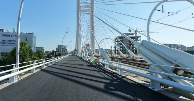 Primarul Capitalei: Podul Basarab se deschide circulaţiei în această noapte