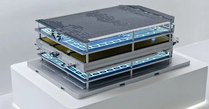 Război tehnologic în China: Geely răspunde ofensivei BYD cu cea mai rapidă tehnologie de încărcare din industria auto și a bateriilor