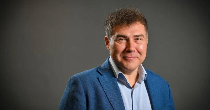 Șeful Mastercard spune cum va arăta banca viitorului. Ce rol vor mai avea angajați rămași în bănci?