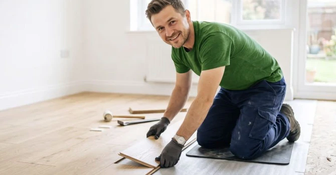 Prețurile pentru renovarea apartamentelor au scăzut. Cât costă cele mai căutate servicii – analiză HomeRun