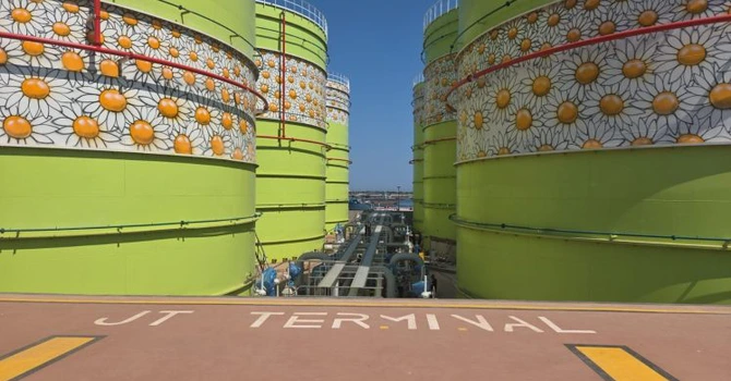 Nou terminal de carburanți în portul Constanța. JT Grup Oil a finzalizat unitatea care poate primi un milion de tone de produse petroliere pe an