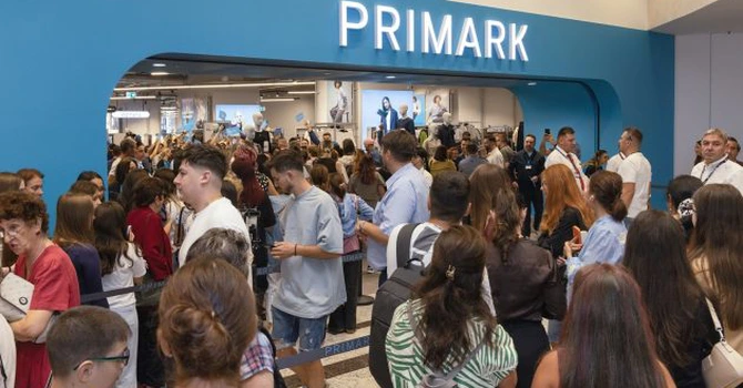 Primark a deschis al șaptelea magazin din România. Investiția se ridică la 10 milioane de euro.