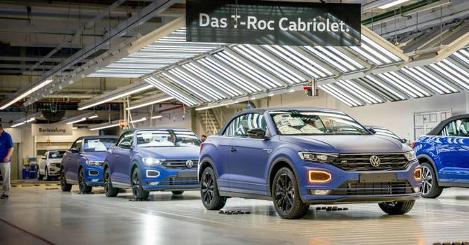 Volkswagen se orientează spre producția de armament pentru a salva o uzină din Germania