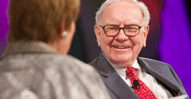 Legendarul magnat american Warren Buffett se retrage din funcția de președinte al Berkshire Hathaway, locul său urmând să fie preluat de fiul său, Howard