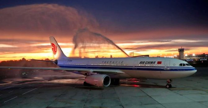 Chinezii se întorc după 23 de ani pe Aeroportul Otopeni (Henri Coandă). Prima cursă Beijing-Bucureşti, operată de Air China