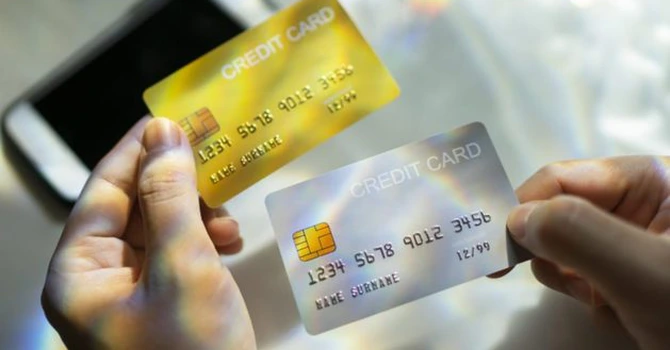 BCR George vs ING Home’Bank vs BT Pay vs Raiffeisen Smart Mobile: ce aplicație bancară alegi?
