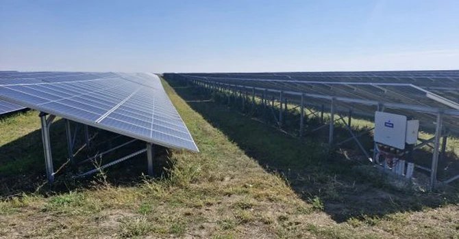 Cel mai mare parc fotovoltaic din România, oficial în operare. Israelienii de la Nofar au inaugurat, dintr-un foc, parcurile Iepurești și Ghimpați, peste 300 MW