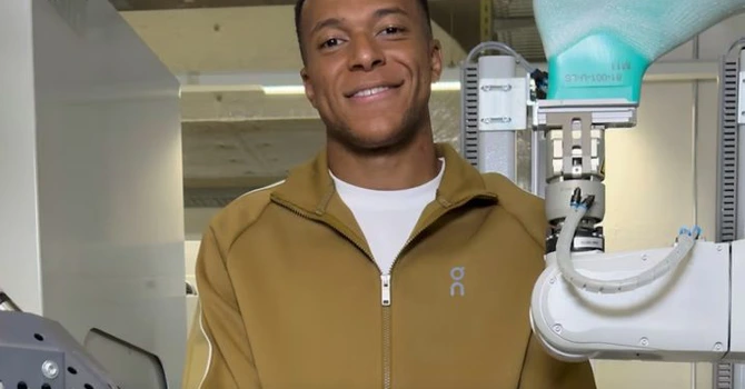 Mbappe renunţă la contractul cu Nike şi semnează cu elveţienii de la On