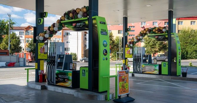 MOL deschide trei noi stații de alimentare și ajunge la aproape 240 de benzinării în România