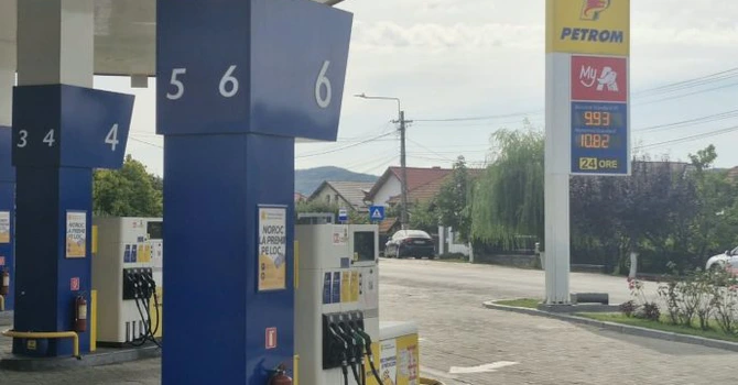 Nouă scumpire a carburanților în benzinării, azi. Motorina este la un pas de pragul de 11 lei litrul