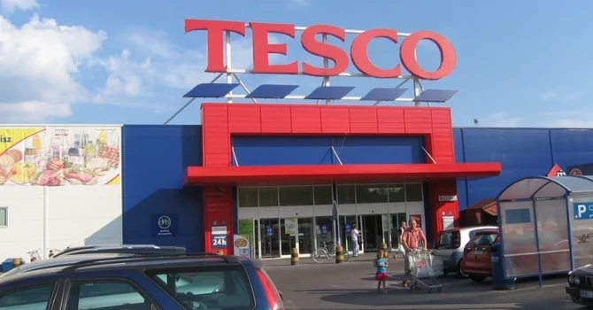 Gigantul care nu a ajuns în România. Tesco, cel mai mare lanţ de magazine din Marea Britanie, ar putea vinde către patronul Lidl şi Kaufland afacerile din Cehia şi Slovacia  – Financial Times