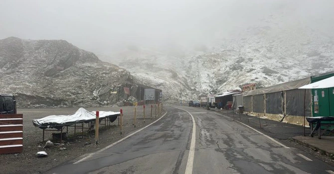 Prima ninsoare pe Transfăgărășan: nu a fost necesară intervenția utilajelor de deszăpezire