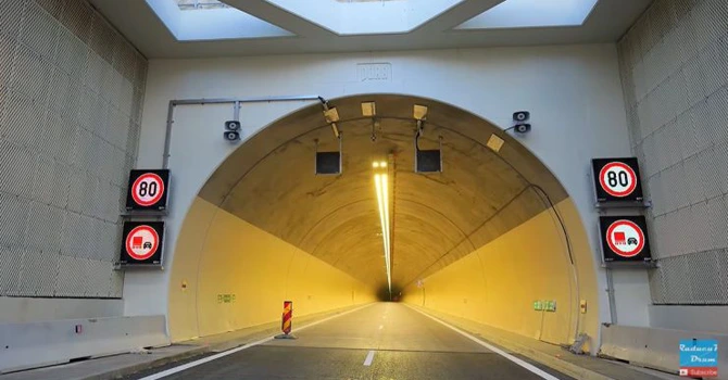 Cum arată acum primul tunel de autostradă din România, cel de pe autostrada A1 Sibiu-Pitești, care va fi dat curând în trafic. VIDEO cu traversararea integrală