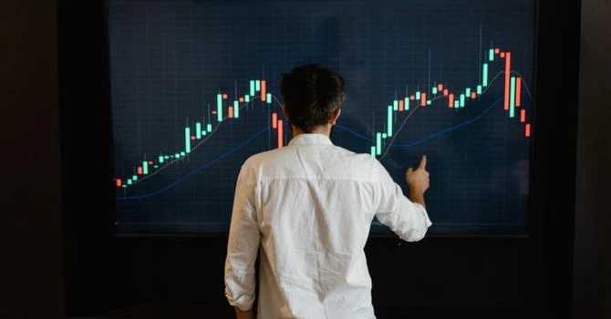 Ce înseamnă beneficiu de tip dobândă* când tranzacționezi online?