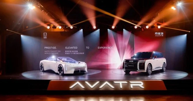 Salonul de la Paris: Producătorii auto chinezi atacă segmentul premium european, dominat până acum de cosntructorii germani