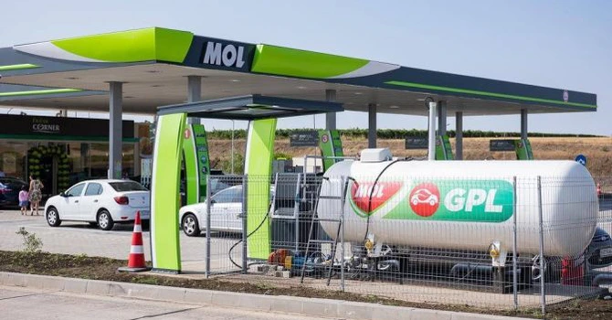 CNAIR a semnat primul contract pentru concesionarea a două benzinării pe Autostrada Moldovei