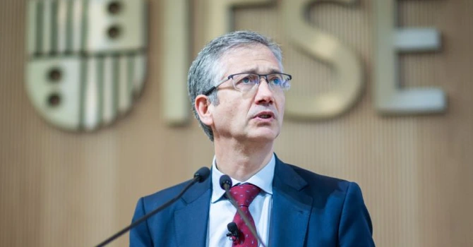 Șeful BIS Pablo Hernandez de Cos avertizează că creşterea datoriei publice ar putea îngreuna misiunea băncilor centrale de a rezolva viitoarele crize financiare
