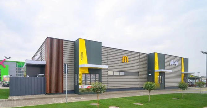 McDonald’s inaugurează un nou restaurant în România