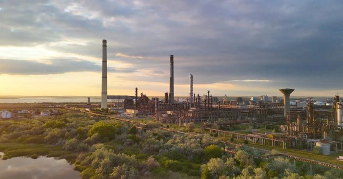 Rafinăria Petromidia își face propriul parc fotovoltaic. Va fi gata în 2028