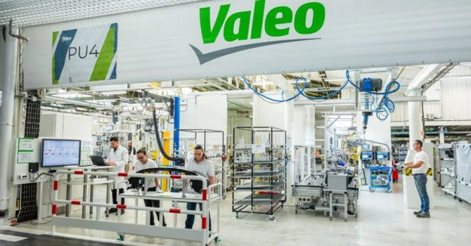 Furnizorul auto Valeo cere UE măsuri protecționiste dure: Fabricile europene se închid dacă se acceptă conținut local sub 75%