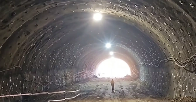 VIDEO Autostrada A1 Sibiu – Pitești: Încă un tunel din secțiunea turcilor a fost străpuns în totalitate. Anunțul șefului CNAIR