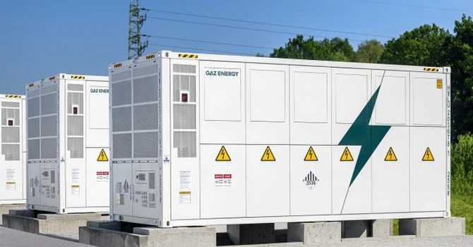 Cehii de la GAZ ENERGY, care fac baterii de mare capacitate în fabrici din Europa, intră pe piața din România