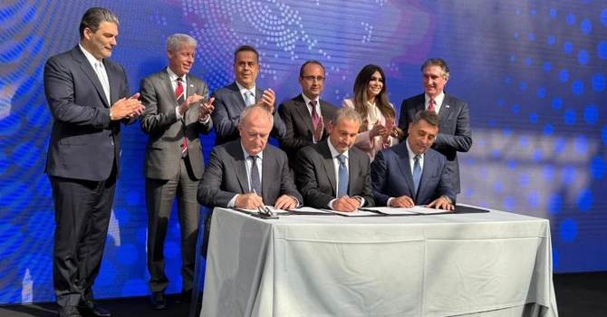 Nova Power and Gas explică de ce a ajuns în povestea LNG-ului american, de ce a semnat un memoramdum alături de Transgaz și “la rugămintea” autorităților române. Nu a cumpărat gazul, dar spune că prețul era bun și caută să cumpere și acum LNG adus în Grecia