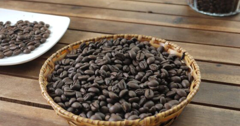Cafeaua nu se va ieftini prea curând, pentru că fermierii vietnamezi aşteaptă contracte mai avantajoase