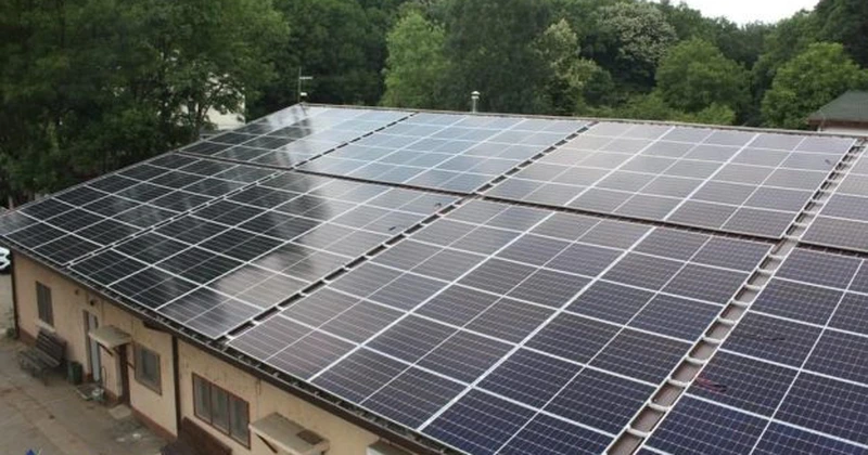 Explozia prosumatorilor. O nouă directivă UE va conduce la instalarea a 200.000 MW de instalații fotovoltaice pe acoperiș în Europa