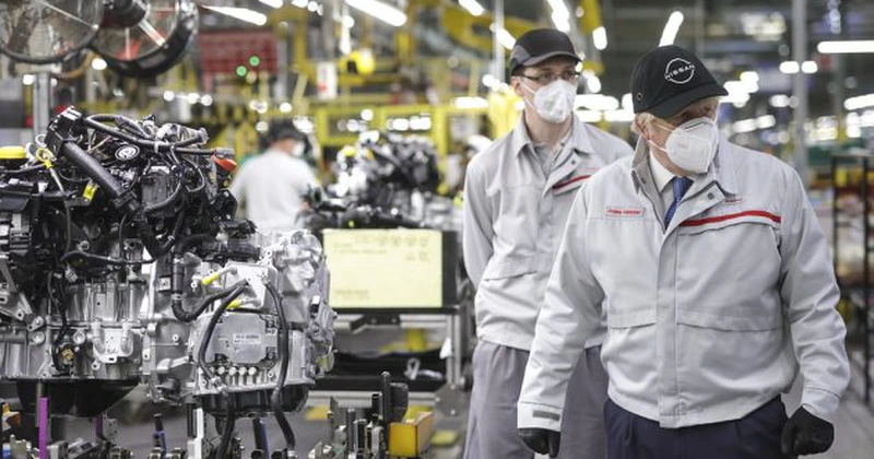 Nissan crește investițiile în uzina sa din Marea Britanie, unde va produce două SUV-uri electrice
