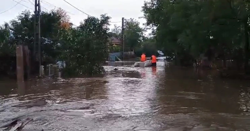 Hunedoara: Mai multe gospodării au fost inundate în urma ploilor torențiale