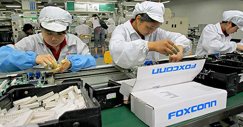 Creștere de 27% a profitului operațional al Foxconn în T2 2025, pe baza expansiunii afacerii cu servere pentru IA