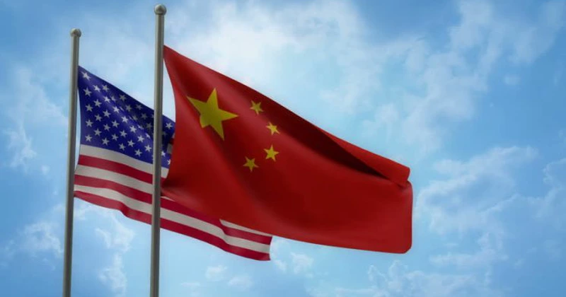 China anunţă că a debarcat pe o mică insulă disputată cu Filipine din Marea Chinei de Sud