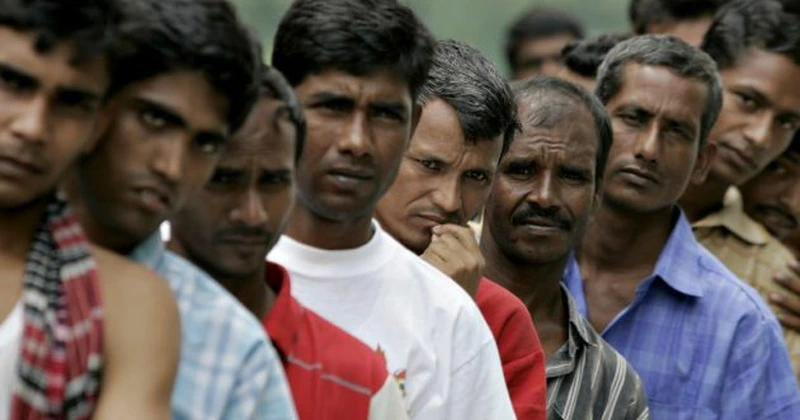 Unele firme din România merg până în Asia, nu mai recrutează la distanță, muncitori migranți