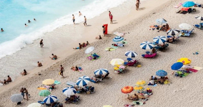 Grecia a realizat venituri din turism în perioada ianuarie – mai de peste 4,3 miliarde de euro