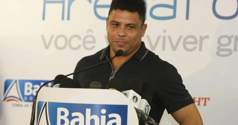 Ronaldo a vândut echipa spaniolă de fotbal Valladolid unui grup de investitori americani. Brazilianul era acțional majoritar la club din 2018