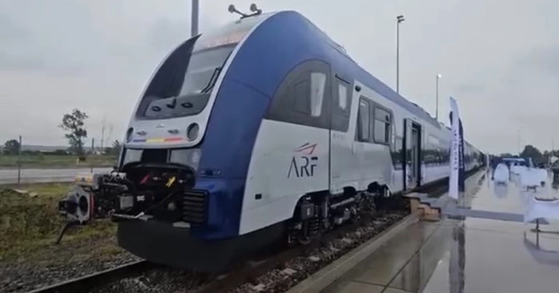 VIDEO Cum arată primul tren electric regional PESA, prezentat la Oradea