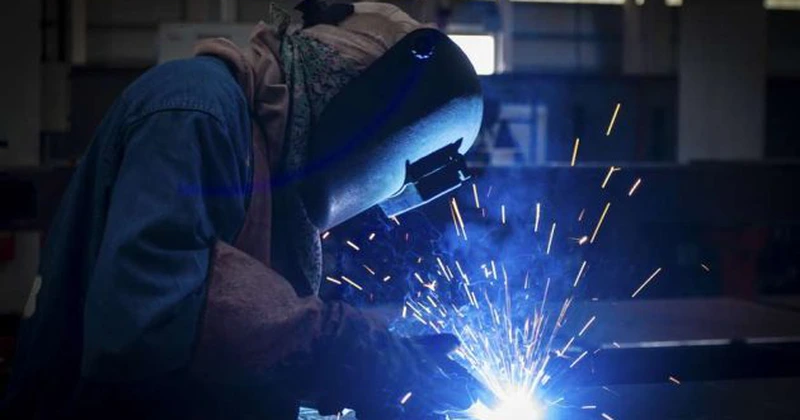 Producţia industrială a scăzut cu 4,2% în primul trimestru din acest an