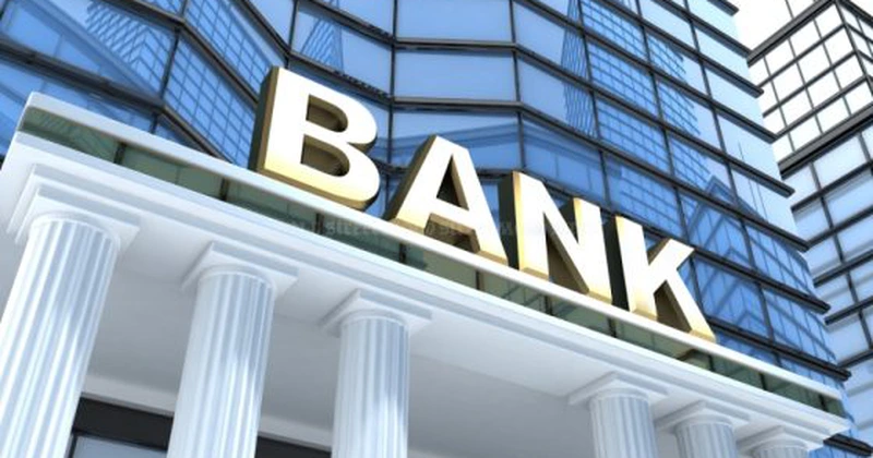 Impozitul la bănci: creștere de la 2% la 4% pe cifra de afaceri. Efecte imediate: probabil majorarea dobânzilor la credite și a comisioanelor bancare