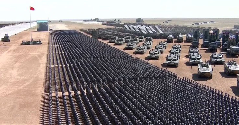 China vrea să-şi demonstreze puterea armatei şi va prezenta noi arme la parada militară din septembrie