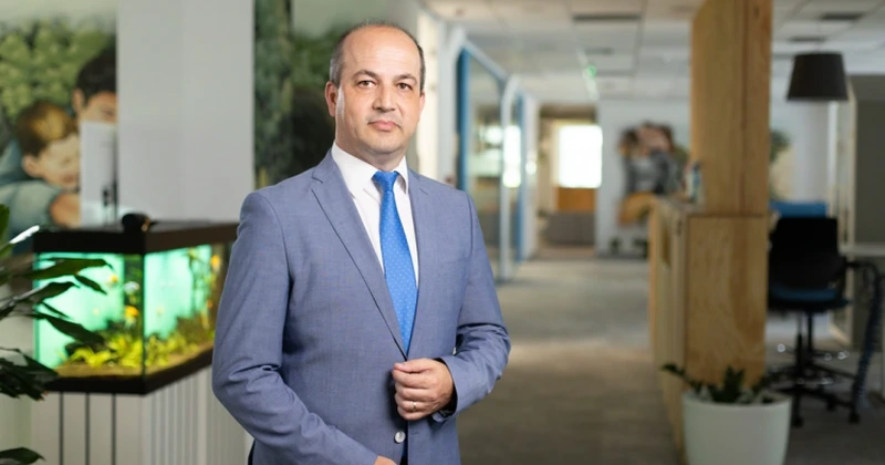 Deciziile de moment costă: Unu din trei români spune că a cumpărat produse „la ofertă” al căror preț fusese majorat înainte de promoție – sondaj