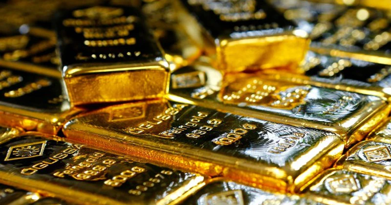 Răsturnare de situație pe piețele financiare. Aurul și argintul se prăbușesc. Când vor reîncepe creșterea și până unde