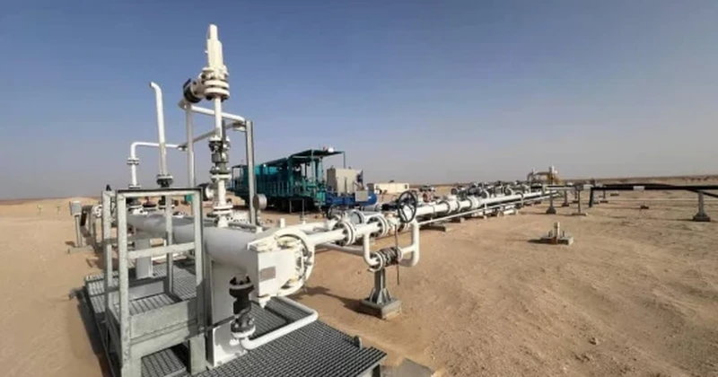 Petrolul continuă să se ieftinească, în contextul speranțelor privind scoaterea pe piață a rezervelor strategice deținute de statele din IEA