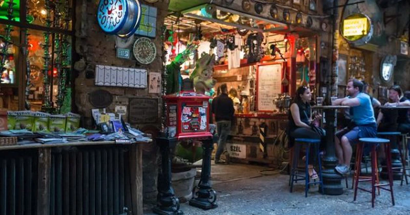 Alegeri Ungaria – Viktor Orban anunţă un ajutor de peste 300 de milioane de dolari pentru industria restaurantelor, înainte de scrutinul crucial din aprilie