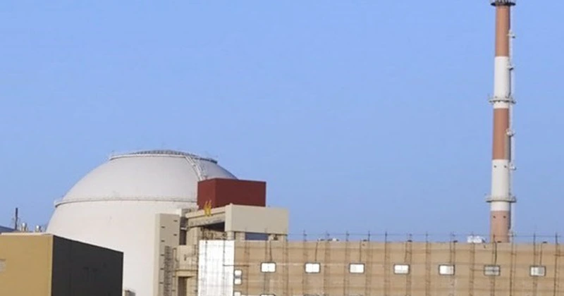 Rusia oprește operațiunile la centrala atomică iraniană de la Bushehr și își evacuează personalul